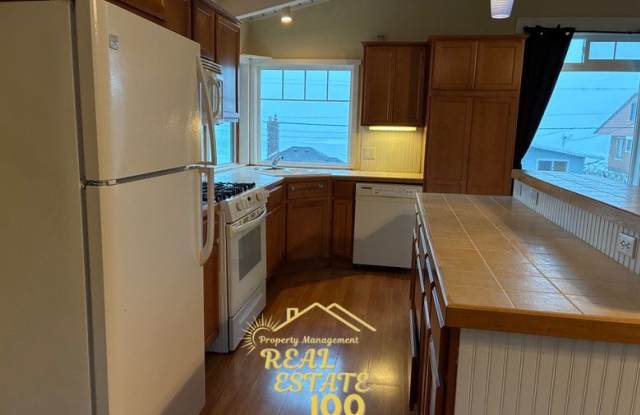 3550 Northwest Jetty Avenue photos photos