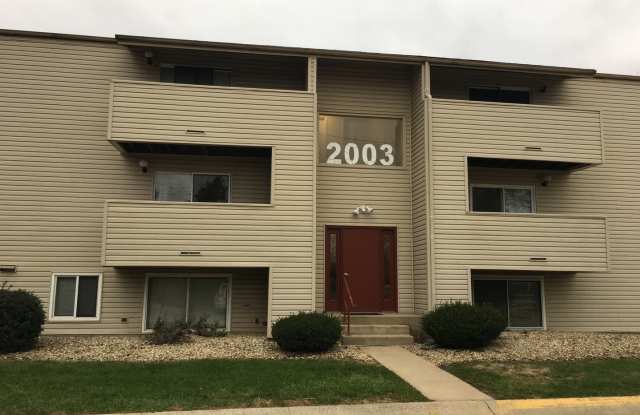 Bright and Updated Apartment with 2 Balconies! photos photos