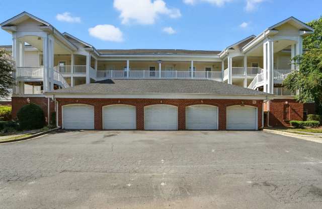 Move-in Ready: 2 Bedroom Condo! photos photos