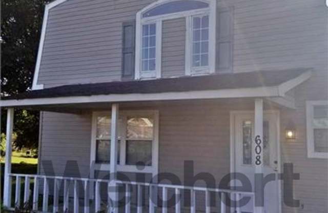 Home in Marmaduke across from School photos photos