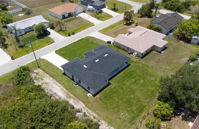 3728 9th Street W Gallery 4