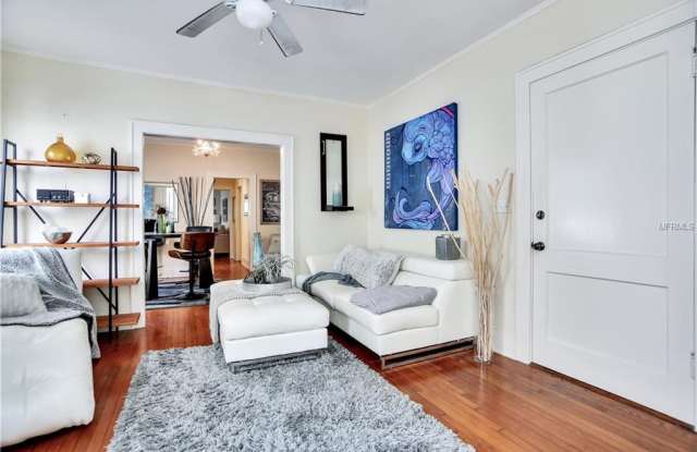 2116 W DEKLE AVENUE Gallery 3