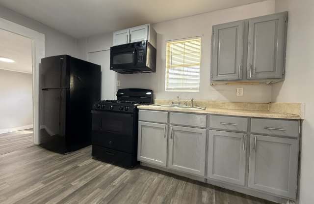 650 Riverside Dr photos photos