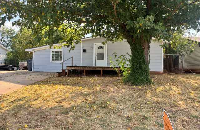 3 bed 1 bath in Okc! New Bathroom, move in ready photos photos