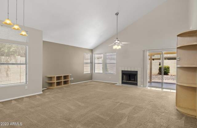 2306 E Gondola Lane Gallery 3