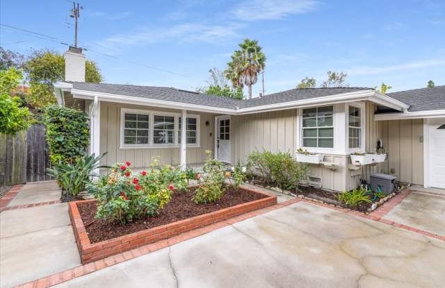 Beautiful RPV Home - Excellent Location Gallery 3