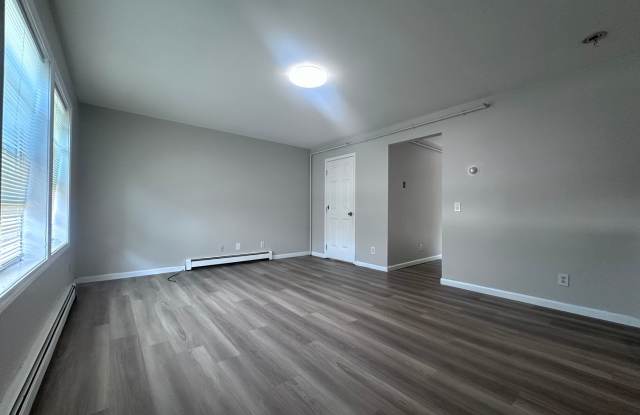 211 South Main Street Apartments Gallery 4