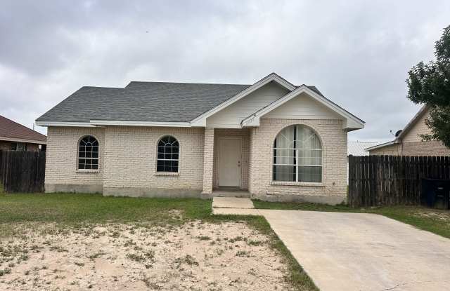 2038 Lindburgh Cir photos photos