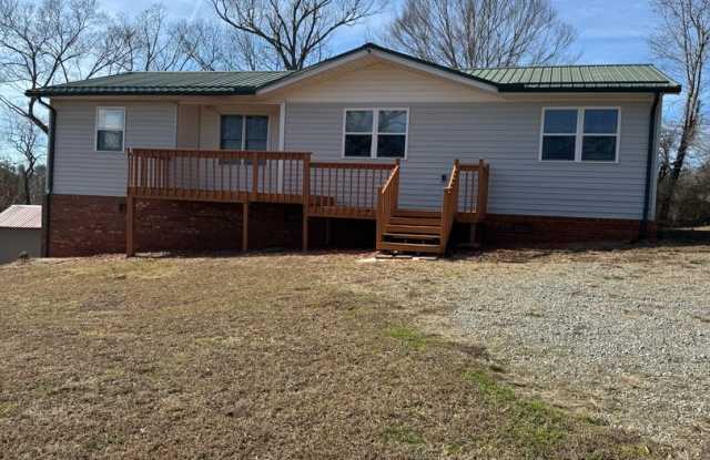 Spacious 4-Bedroom Rural Home on Private Acreage photos photos