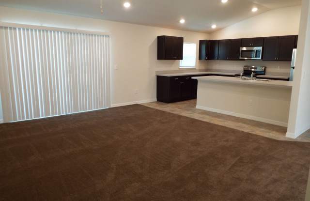 3 Bedroom 2 Bath – 15324 SW 60th Circle - Marion Oaks Gallery 4
