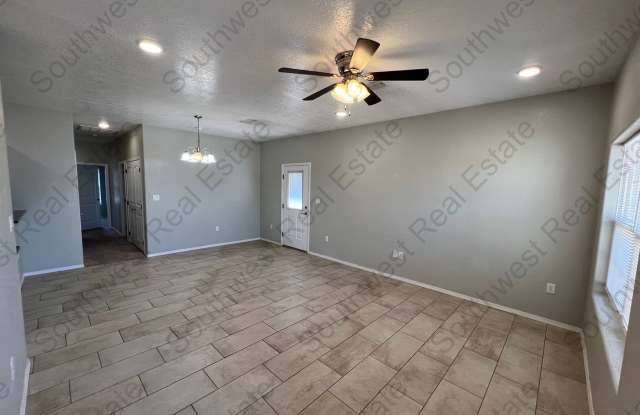 Beautiful 3 bedroom 2 bath home Gallery 4