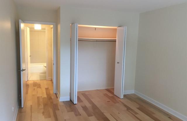 561 W Stratford Pl Apt 2A Gallery 3