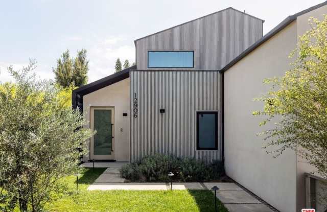 12906 Rubens Ave Gallery 1