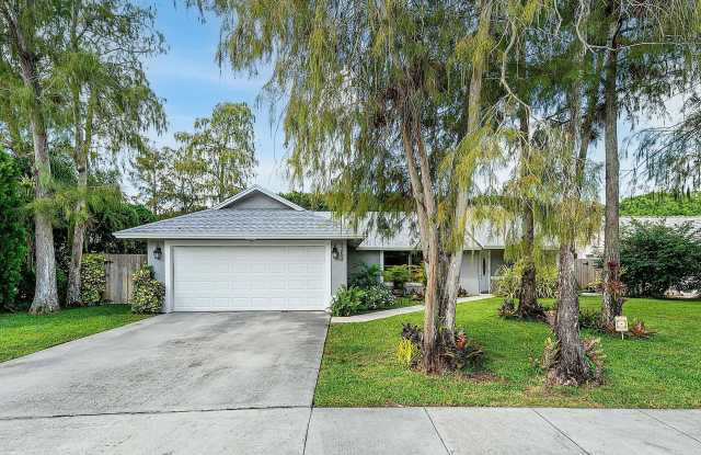 1252 Raintree Lane photos photos