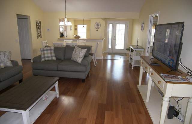2251 Westchester Way Gallery 3