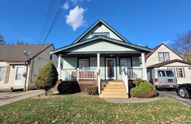 Single Family Home 4 beds 1 bath COMING SOON! photos photos Single Family Home 4 beds 1 bath COMING SOON! photos photos