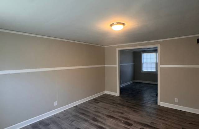 610 Chesnut Street - 3 photos photos