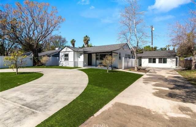 22919 Leonora Drive photos photos