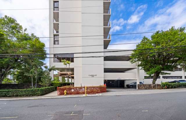 Pet-Friendly Makiki Rental at The Camelot | Pool, Fitness Center, Cable, Water & Sewer Included! Gallery 3