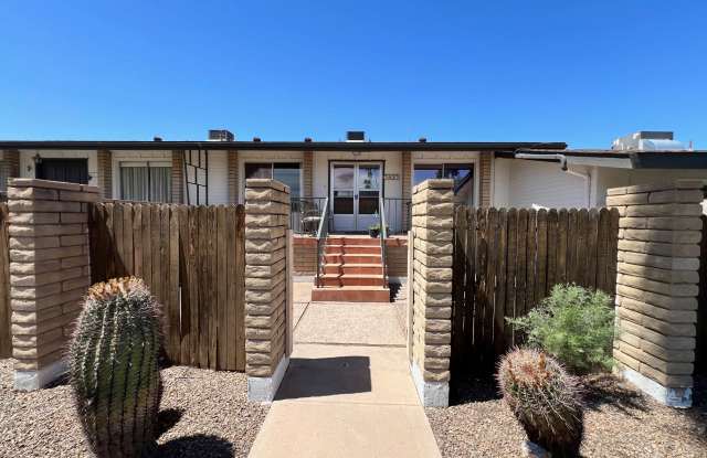 7637 E Minnezona Ave - 7637 East Minnezona Avenue, Scottsdale, AZ 85251