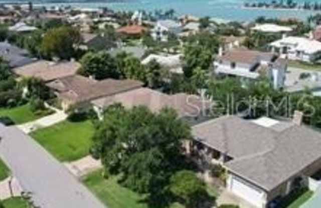 626 7TH AVENUE N photos photos