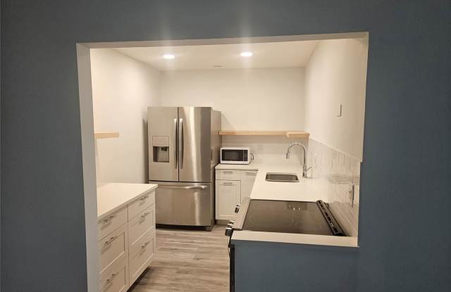 959 Southeast 2nd Avenue - 959 Southeast 2nd Avenue, Deerfield Beach, FL 33441