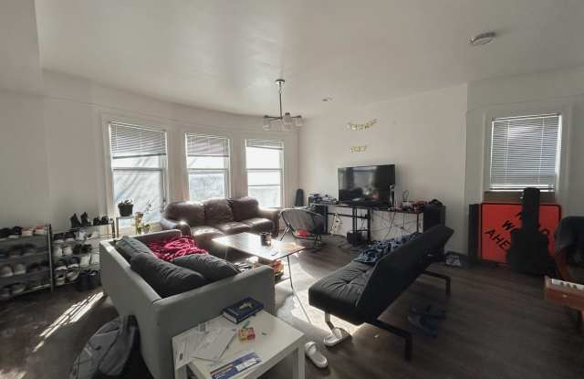 104 E. Dayton Street104-2 photos photos