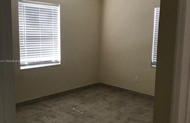 1632 NE 183rd St photos photos
