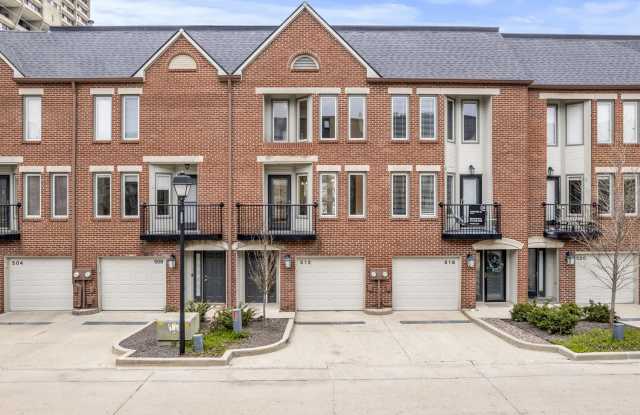 512 Lockerbie Circle N photos photos