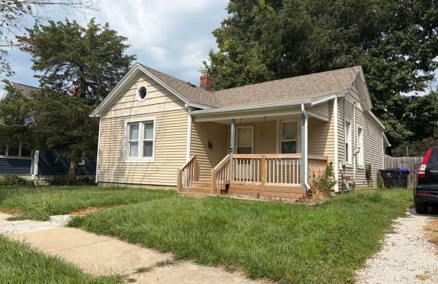 Cute house on Center St in Bloomington! photos photos