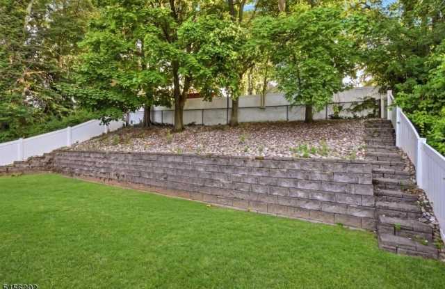 518 Orchard Pl Gallery 3