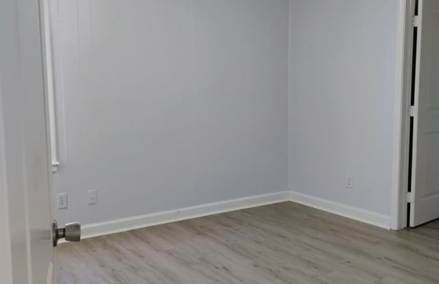 FOR LEASE – 518 Burlington Cir, Memphis, TN 38127 Gallery 4