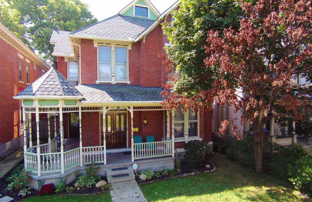 W Hubbard Ave 101 RGM - 101 W Hubbard Ave, Columbus, OH 43215