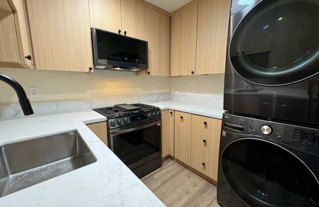 Newly Remodeled 2 Bed 1 Bath Unit in PB - 1059 Turquoise Street, San Diego, CA 92109