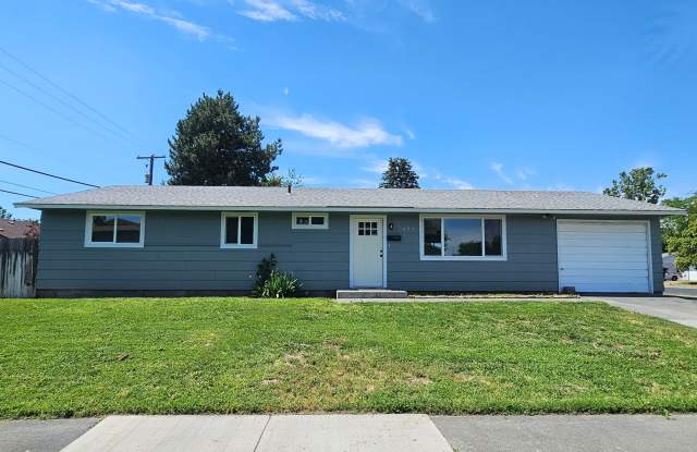 Newly Renovated 4 Bedroom Home photos photos