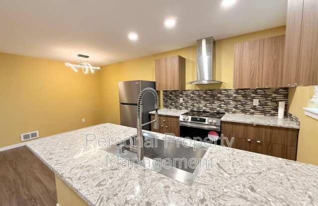 5711 NE 74th Ct - 5711 Northeast 74th Court, Walnut Grove, WA 98662