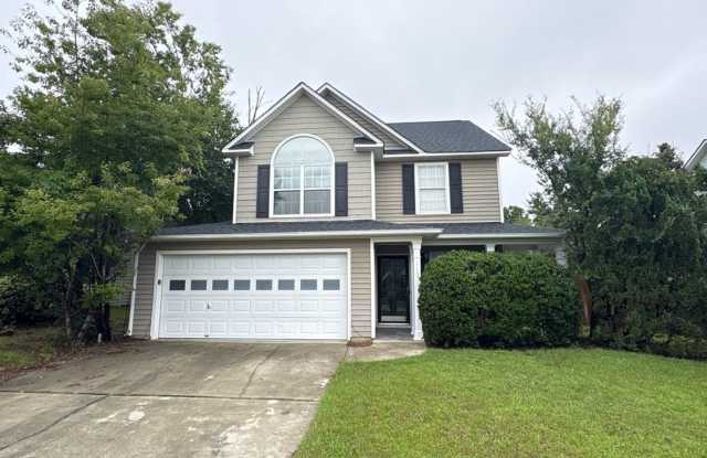 3 bedroom with fenced backyard photos photos