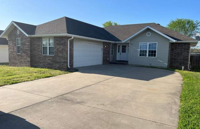 4061 W Linwood St - 4061 West Linwood Street, Greene County, MO 65807