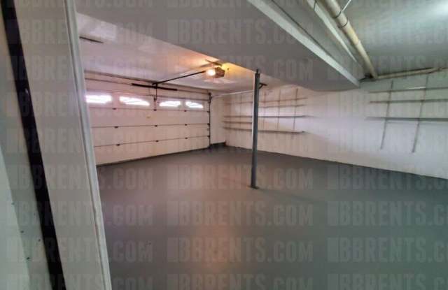 664 Glenway Drive, Gallery 2