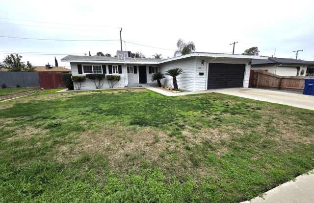 Charming 3 Bedroom 2 Bath Home photos photos