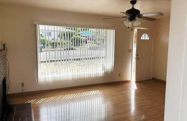 2 Bedroom 1 Bath House in Green Gallery 3