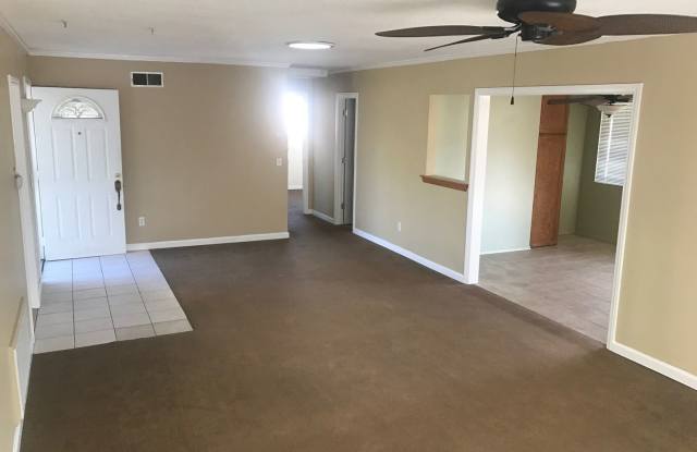 8609 Carlton Oaks Dr Gallery 4