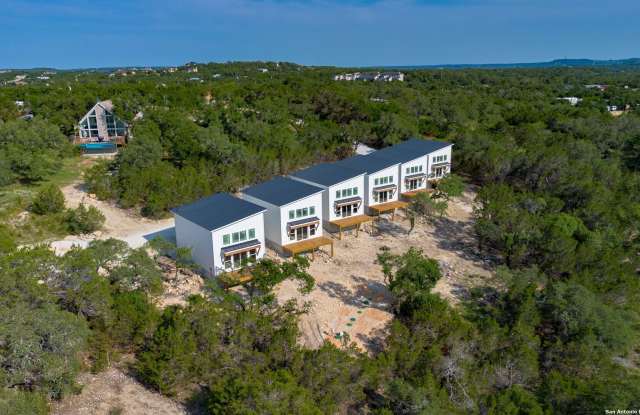 2004 Cedar Hill unit: 2 - 2004 Cedar Hill Drive, Comal County, TX 78070