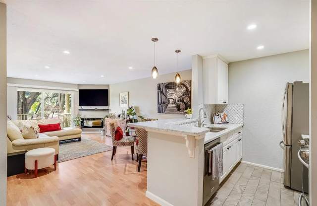 377 Mandarin Dr Apt 213 Gallery 2