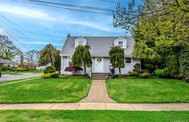 25 E Shore Drive photos photos