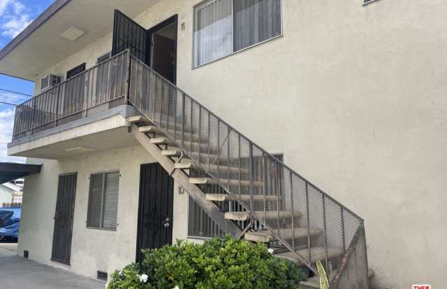 1148 N Commonwealth Ave photos photos