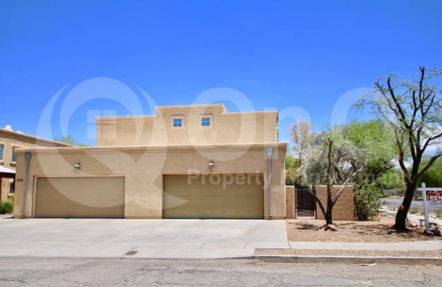 500 North Forgeus Avenue - 500 North Forgeus Avenue, Tucson, AZ 85716
