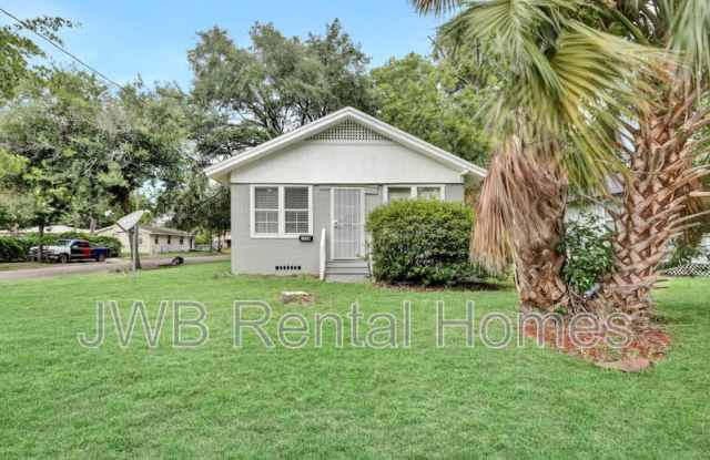 1225 27th St W - 1225 West 27th Street, Jacksonville, FL 32209