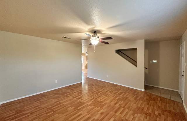 Price Drop + 2 Weeks Free Rent!  Pets Accepted! Gallery 4