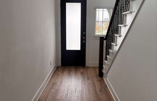 2828 Walden Road Gallery 2